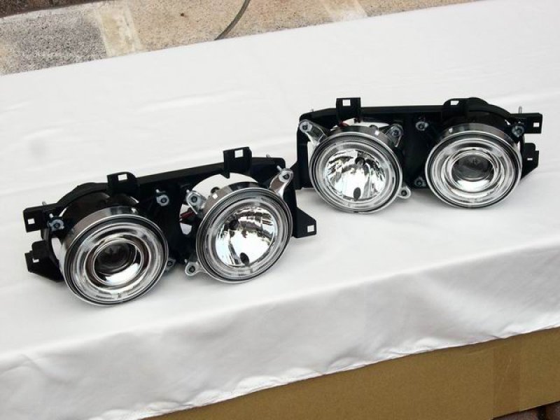 画像1: BMW E32 ＣＣＦＬプロジェクターリングライトセット (1)