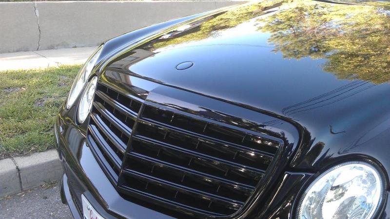 画像1: ◆ベンツ W211 06-09後期車両用 オールブラックセンターグリル/ラジエターグリル/スポーツグリル/E240/E350/E63/E500 (1)