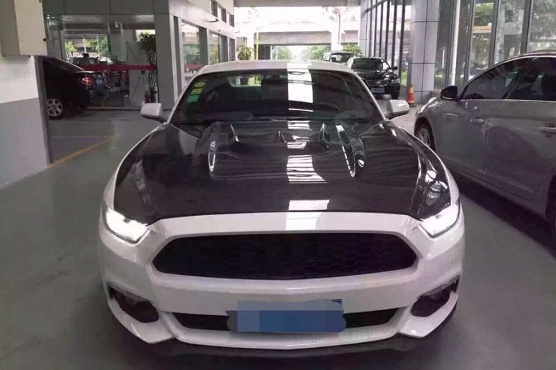 画像1: ◆フォードFORD 2015〜マスタング用カーボンボンネット/エンジンフード/カーボンエアロ/綾織/MUSTANG/人気商品 (1)