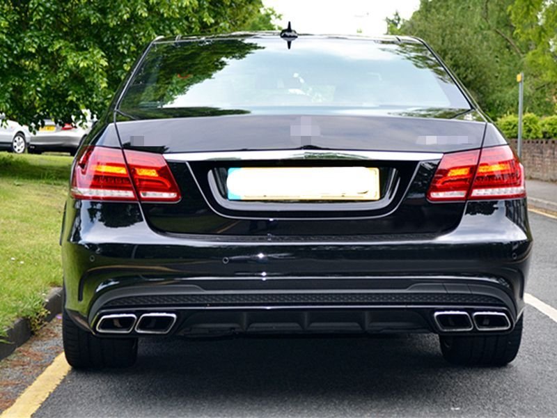 画像1: W212 後期E63 &E63ルック用リアディフューザー、テールパイプセット (1)