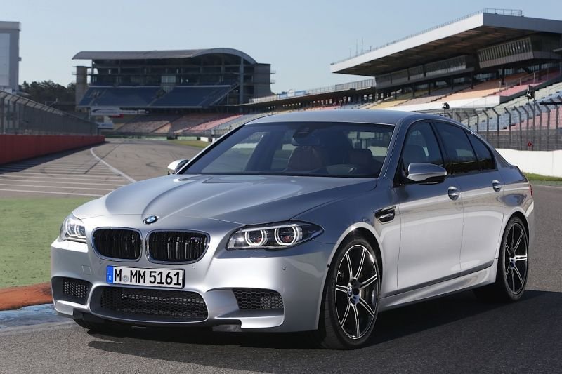 画像1: 人気商品◆PPウレタン製◆BMW F10 改F10M5ルックエアロフルセット/M5も装着可能/F11ワゴンはフロント、サイドステップ取り付け (1)
