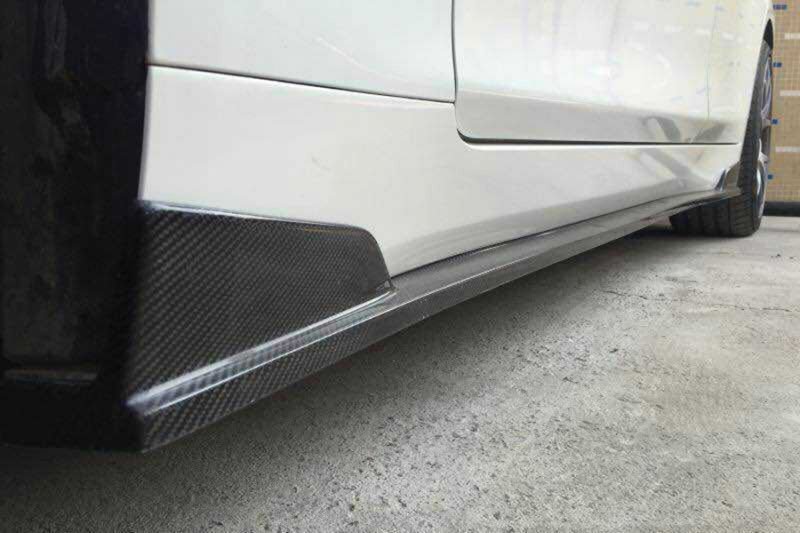 画像1: ニッサン/インフィニティ V37/Q50 スカイラインセダン用カーボンサイドスカート/ステップ (1)