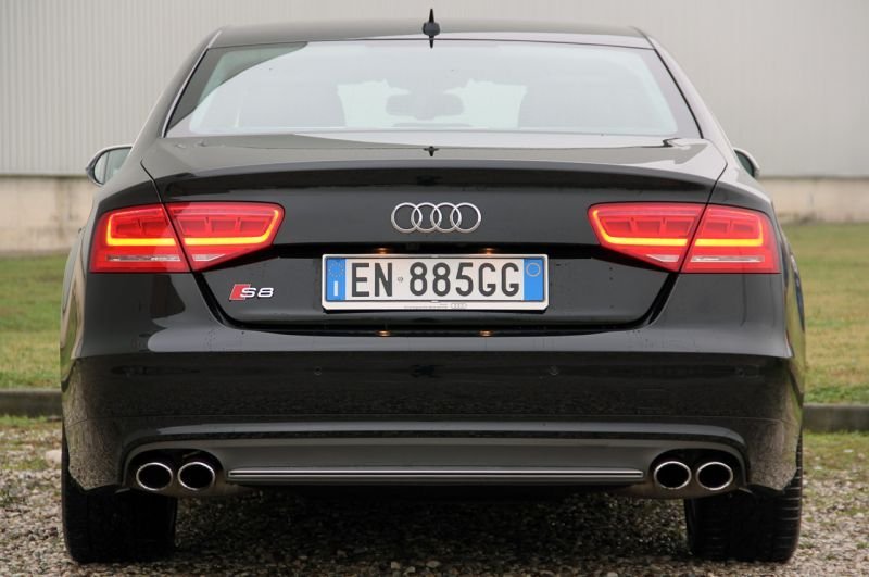 画像1: ◆アウディ A8改S8タイプ リアディフューザー/4本出しタイプ/ディフェーザー/AUDI/マットブラック/ (1)