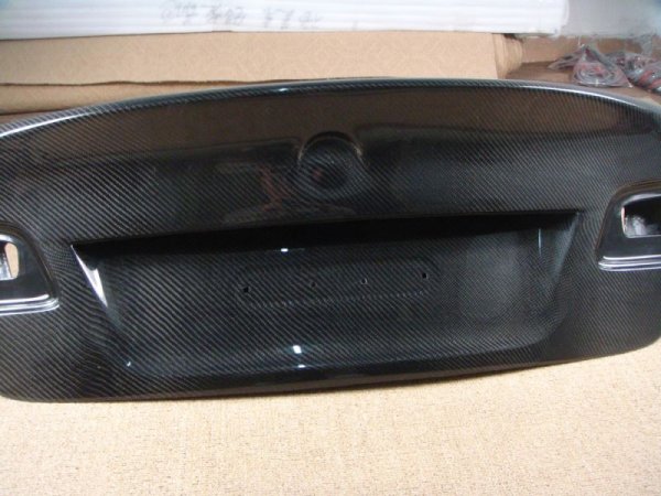 画像2: ◆BMW E92/E92M3用CSLタイプ 綾織カーボントランク/ダックテール/GTS/軽量化/M3/クーペ/整流効果 (2)