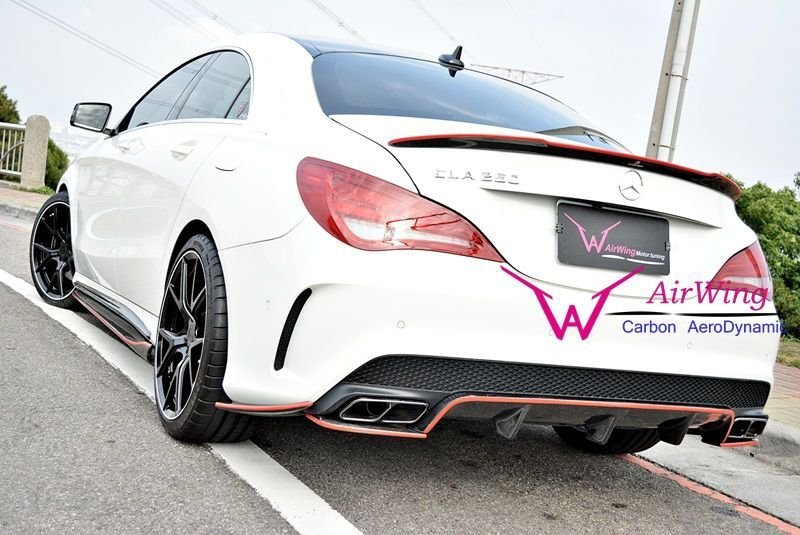 画像1: ベンツ W117 CLA用REVOスタイルサイドステップセット/CLA250/CLA45/サイドスカート (1)