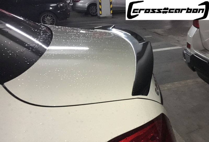 画像1: ◆メルセデス・ベンツ W205 Cクラスセダン用 PSMスタイルカーボントランクスポイラー/C200/C300/C43/C450/C63/クロスカーボン/エアロ/リアウイング/リアスポイラー (1)