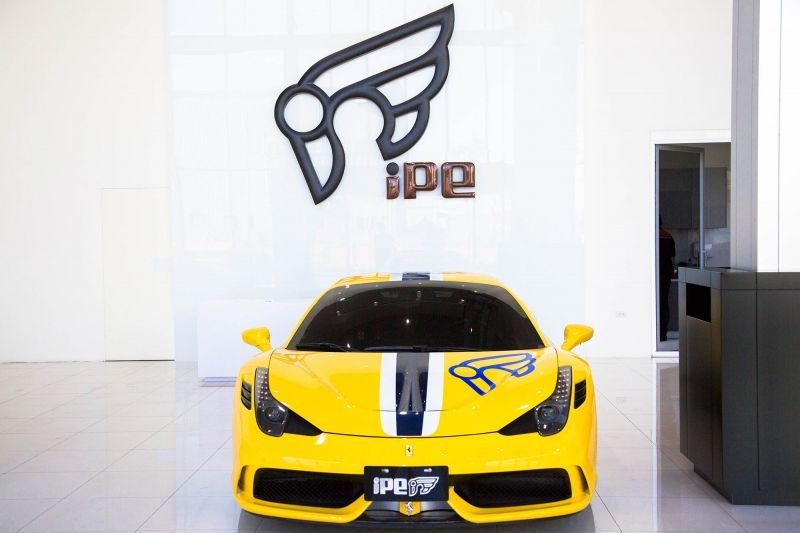 画像1: イノテック iPEフェラーリ458スペチアーレ用バルブ付きチタン製マフラーフルセット/チタンシルバー/ゴールド (1)