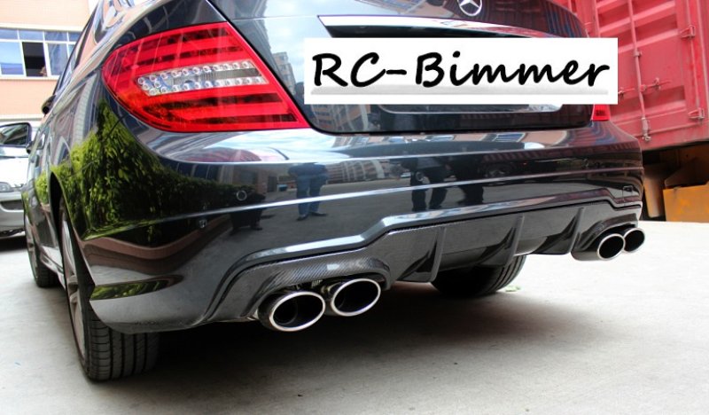画像1: メルセデス・ベンツW204/C204 C63AMG2012〜後期用JCスポーツフィン整流付きカーボンデフューザー/ディフューザー/ディフェーザー/ (1)