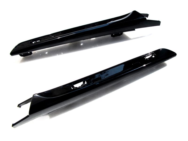 画像1: ◆BMW F80M3/F82M4用ペイントブラックシャークフィンサイドマーカーカバー/サイドマーカーパネル/ピアノブラック/艶ありブラック/マーカーベース (1)