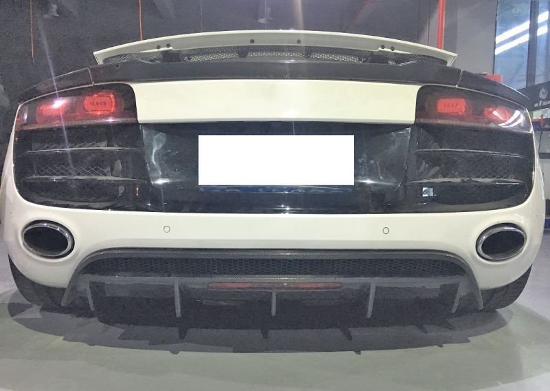 画像1: /AUDI アウディ 〜２０１６年R8クーペ、スパイダー用リアDTMタイプカーボンディフューザー/カーボンディフェーザー/本物カーボン製/人気商品 (1)