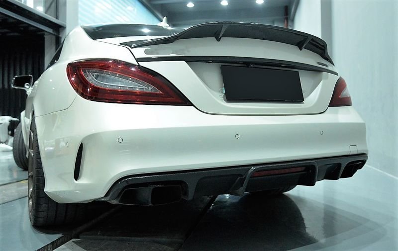 画像1: ◆メルセデス・ベンツW218/C218 後期CLS63AMG/S用BRABデザインリアカーボンディフューザー/ディフェーザー/リアアンダースポイラー/本物カーボン (1)
