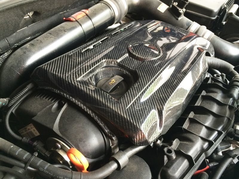 VW ゴルフ V GTI用 カーボン製 エンジンカバー ドライカーボン◇VW フォルクスワーゲン MK8 ゴルフ8 GTi 2L