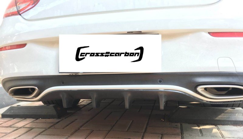 画像1: ◆メルセデス・ベンツW205 C205  Cクラスクーペ/コンバーチブル/C43AMG用リアカーボンディフューザー/カーボンカナード/カーボンディフェーザー/C200/C300/C180/C220/C43/C45 (1)