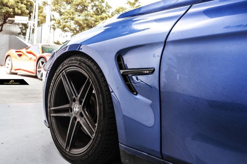 画像1: ◆BMW F30/F31 3シリーズセダン/ツーリング用M3タイプダクト付フロントフェンダーセット/ワイドフェンダー/Mフェンダー/パフォーマンス (1)