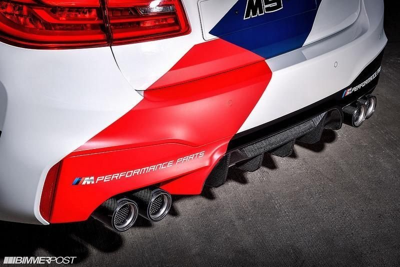 画像1: ◆BMW F90M5 用パフォーマンスタイプリアカーボンディフューザー/ディフェーザー/アンダーリップ/PERFORMANCE (1)
