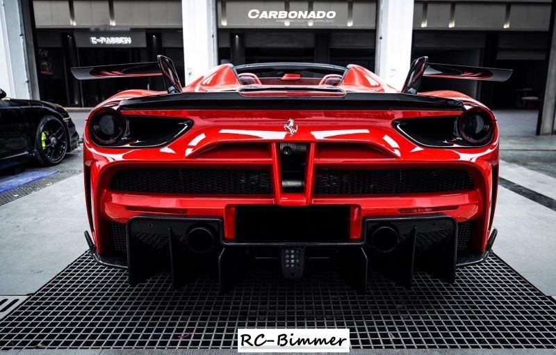 画像1: ◆フェラーリ 488 GTB用 MANSOスタイルリアバンパーカーボンバンパーディフューザーセット/リアフェイスキット/カーボンディフェーザー/人気商品/ドライカーボン/マン ソリー/458-802-001/SIRA CUSA (1)