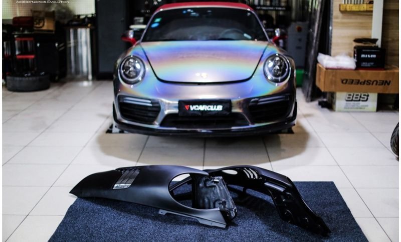 画像1: ◆後期対応 ポルシェ 991.2 GT3RSタイプスリット入りダクトフェンダーセット/GT3/PDK/PORSCHE/本物カーボン、FRPタイプ選択可能 (1)