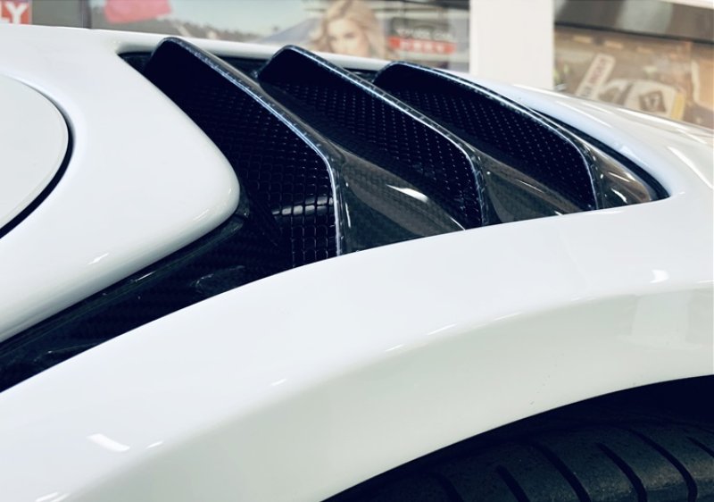 画像1: ◆前期後期対応 ポルシェ 991/991.2 GT2RSタイプスリット入りダクトフェンダーセット/GT3/PDK/PORSCHE/本物カーボン、FRPタイプ選択可能 (1)