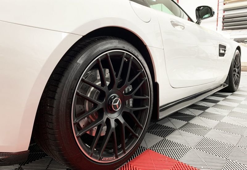 画像1: ◆メルセデス・ベンツ C190 AMG GT/GTS用カーボンサイドステップセット/サイドスカート/アンダーリップ (1)