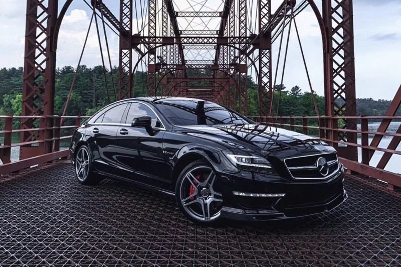 画像1: ◆メルセデス・ベンツ W218 CLS63AMG 前期用フロントスポイラー/カーボンスポイラー/リップスポイラー/アンダーリップ/綾織/メルセデス/VRS/シュタイナー/CLS550 (1)