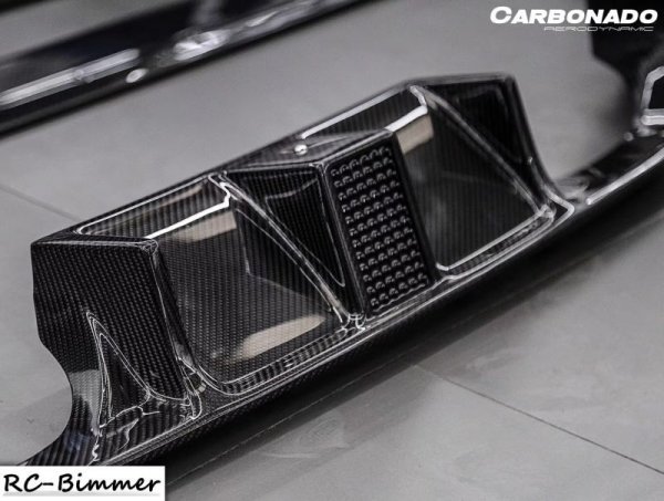 画像3: BMW F80M3 F82M4 F83M4カブ用KOHタイプLEDストップランプ付カーボンディフューザー/ディフェーザー/ブレーキランプ/Kohlenstof/エアロ (3)