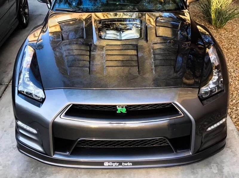 画像1: ◆ニッサン R35 GT-R用天窓 ダクト付きカーボンボンネット 07~16年/綾織/炭素繊維/人気商品/iMP (1)