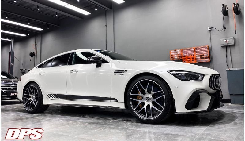 ◇ベンツ X290 AMG GT63 4ドアクーペ用カーボンサイドスカート