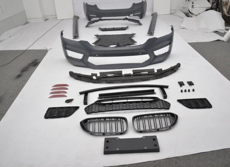 画像1: BMW G30 523 530 540 545用 F90M5タイプフルエアロセット/ハイラインモデル対応/バンパー/キドニーグリル/サイドステップ/小物一式/専用ディフューザー/M5ルック (1)