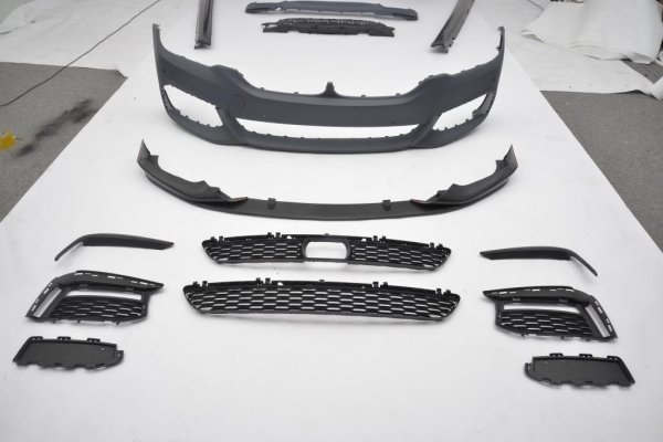 画像2: BMW G30 523 530 540 545用 Mスポーツタイプフルエアロセット/ハイライン対応/バンパー/キドニーグリル/サイドステップ/小物一式/専用ディフューザー/パフォーマンスリップ (2)