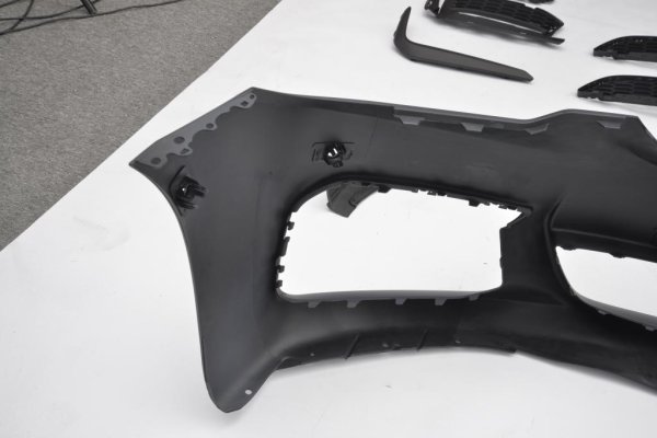 画像8: BMW G30 523 530 540 545用 Mスポーツタイプフルエアロセット/ハイライン対応/バンパー/キドニーグリル/サイドステップ/小物一式/専用ディフューザー/パフォーマンスリップ (8)