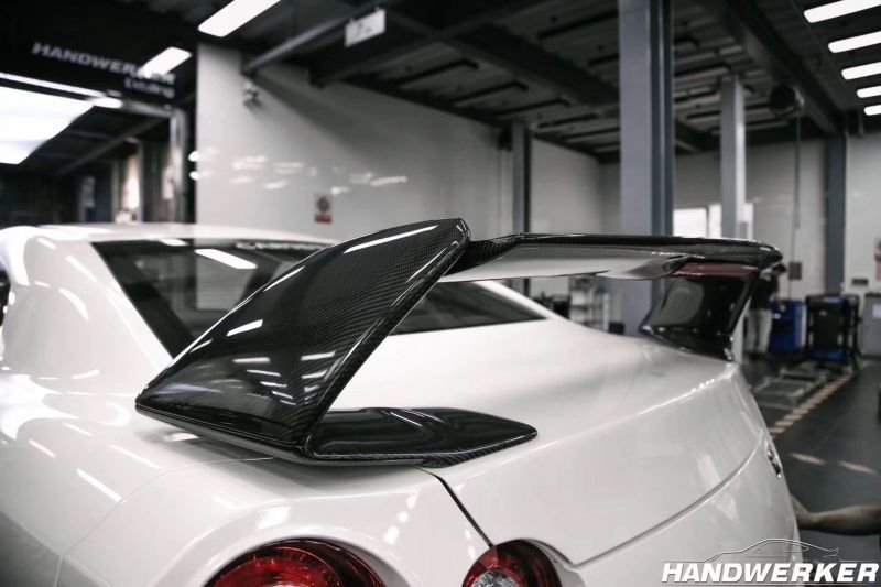 画像1: ニッサン07〜20y R35GT-R用  ハイマウントカーボントランクスポイラー/リアウイング/リアスポイラー/綾織/AMUSE/人気商品/MY12/MY15/MY09/NISSAN/日産/シークレット (1)
