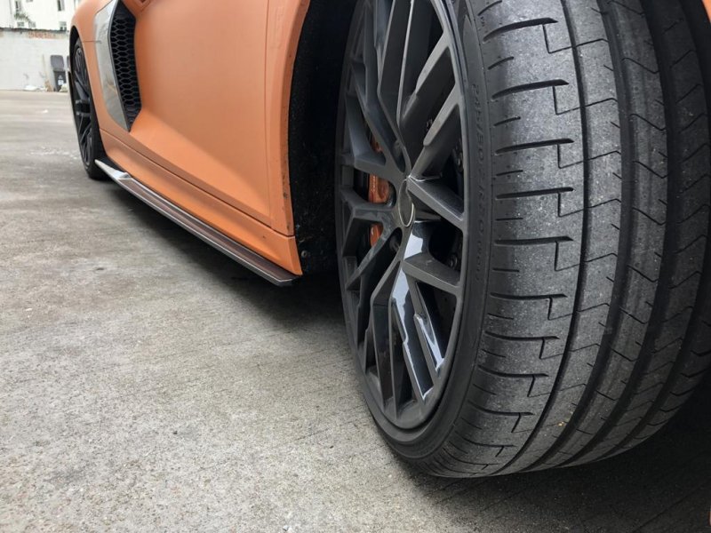 画像1: ◆アウディ 4S R8用 LMS カーボンサイドスカートセット/アンダーリップ/サイドステップ/綾織カーボン/アブ ト/整流効果大/DTM (1)