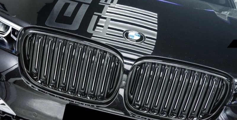 画像1: ◆BMW G11/G12 7シリーズセダン/ツーリング用パフォーマンスタイプキドニーグリルセット/艶黒/ピアノブラック/クロスカーボン/サイドミラー/PERFORMANCE (1)