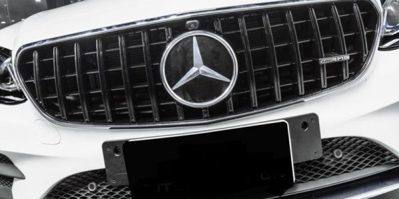 画像1: ◆メルセデス・ベンツ W238/C238 Eクラスクーペ/カブリオレ用AMG GTRタイプ パナメリカーナ ブラックグリル/センターグリル/GTグリル /E200/E250/E300/E43/E53/パナメリカーナグリル (1)