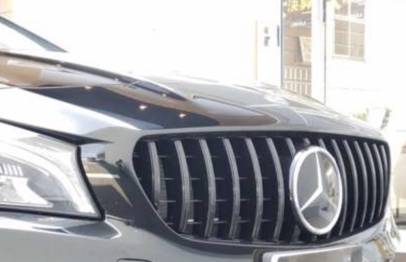 画像1: ◆メルセデス・ベンツ W117/C117/X117 CLA クーペ/シューティングブレイク用AMG パナメリカーナグリル/艶黒/ラジエターグリル/センターグリル/GTグリル /CLA180/CLA250/CLA45AMG (1)