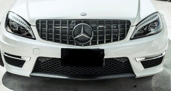 画像9: ◆メルセデス・ベンツ W204/S204/C204 2007〜2014 Cクラス用AMG GTRタイプパナメリカーナブラックラジエターグリル/センターグリル/GTグリル /C200/C250/C350/C63 (9)
