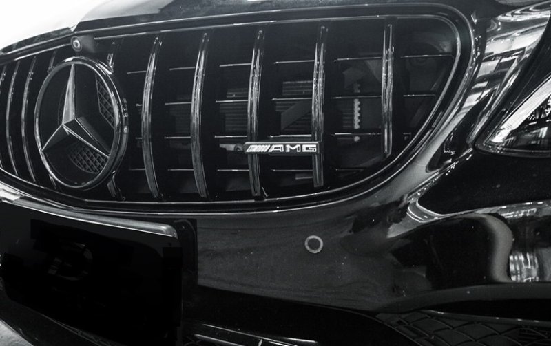 画像1: ◆メルセデス・ベンツ W204/S204/C204 2007〜2014 Cクラス用AMG GTRタイプパナメリカーナブラックラジエターグリル/センターグリル/GTグリル /C200/C250/C350/C63 (1)