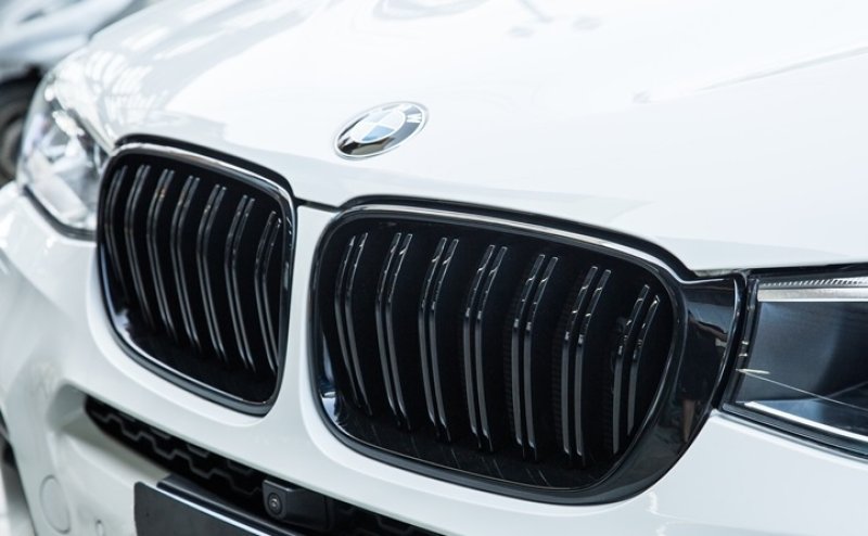 画像1: ◆BMW F26 X4 Mスポ/F25X3 LCI用 Mパフォーマンス ブラックキドニーグリルセット/センターグリル/ラジエターグリル/PERFORMANCE/CROSS CARBON/クロスカーボン/Mルック/X4M/X3M (1)