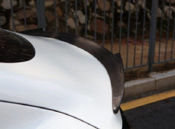 画像4: ◆テスラ モデル3用 REVO Sタイプ カーボントランクスポイラー/リアウイング/リアスポイラー/TESLA/MODEL3/PERFORMANCE/加圧窯/クロスカーボン/綾織/カーボンエアロ/レボスポーツ (4)