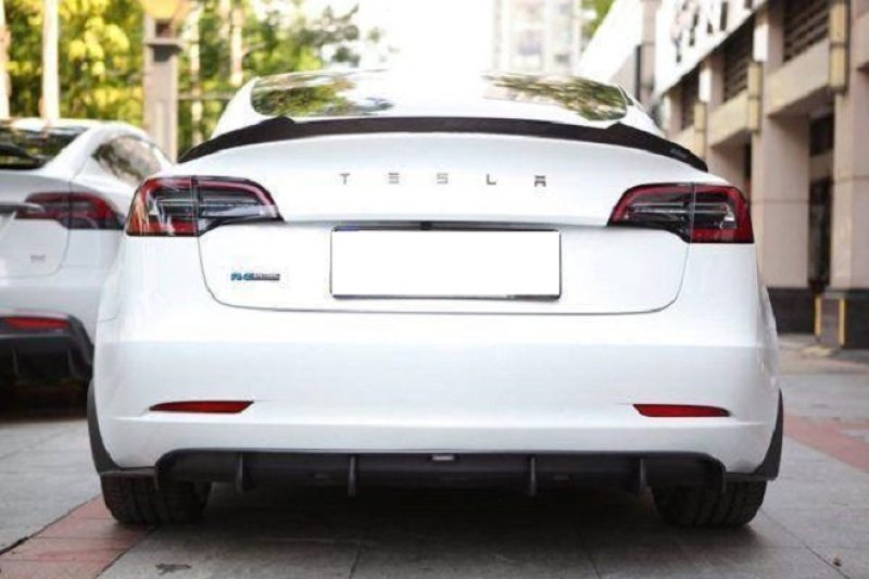 画像1: ◆テスラ モデル3用 REVO Sタイプ カーボントランクスポイラー/リアウイング/リアスポイラー/TESLA/MODEL3/PERFORMANCE/加圧窯/クロスカーボン/綾織/カーボンエアロ/レボスポーツ (1)
