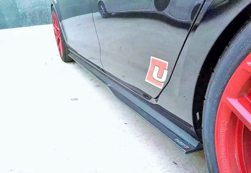 画像1: ◆VW フォルクスワーゲン MK7 ゴルフ7 GTi用 REVOタイプ カーボンサイドスカートセット,サイドステップ/サイドシルセット/人気商品/クロスカーボン/レボスポーツ (1)
