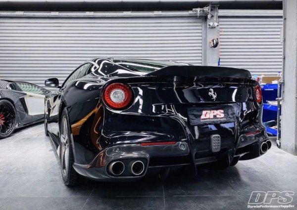 画像5: ◆フェラーリ F12ベルリネッタ用 REVOタイプカーボンエアロ フロントスポイラー カーボンディフューザー/カーボンリップ/アンダーリップ/BERLINETTA/レボ スポーツ/カーボナド (5)