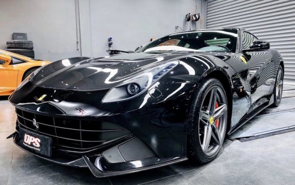 画像3: ◆フェラーリ F12ベルリネッタ用 REVOタイプカーボンエアロ フロントスポイラー カーボンディフューザー/カーボンリップ/アンダーリップ/BERLINETTA/レボ スポーツ/カーボナド (3)