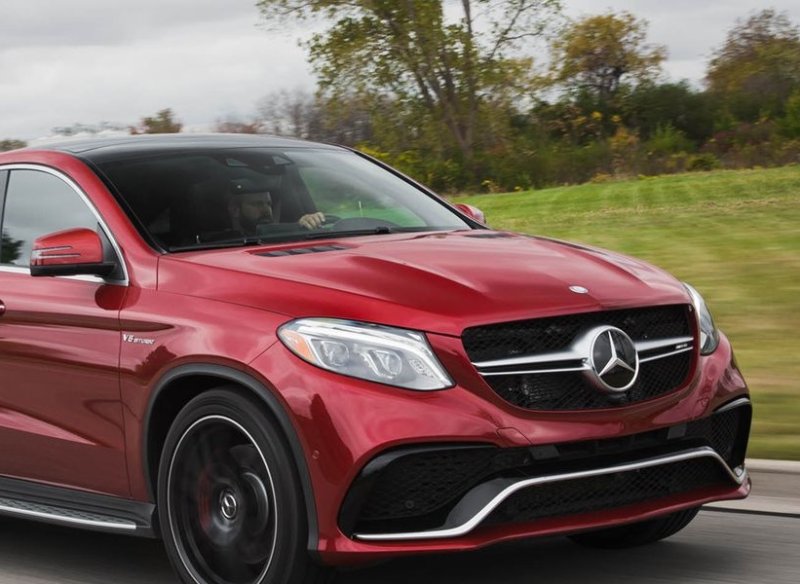 画像1: 特価◆メルセデス・ベンツ W253/ C253/ X253 GLC/GLC クーペ 前期用AMG スポーツタイプアローセンターグリル/ラジエターグリル/GLC43/GLE63 /GLC200/GLC250/GLC43/GLC63 (1)