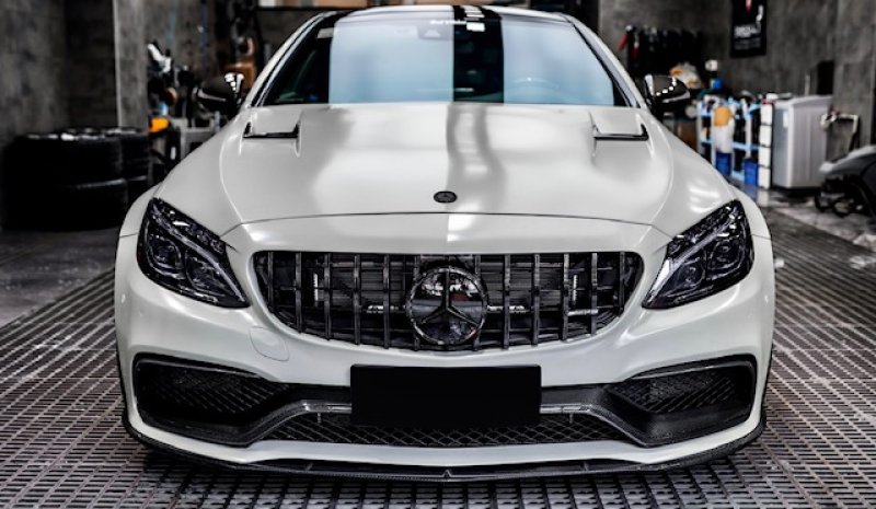 画像1: 前期後期対応◆ベンツ W205/S205 C63AMG セダン ワゴン用 ブラックセイル フロントカーボンリップスポイラー/バンパーリップ/綾織/ブラバス/アンダースポイラー (1)