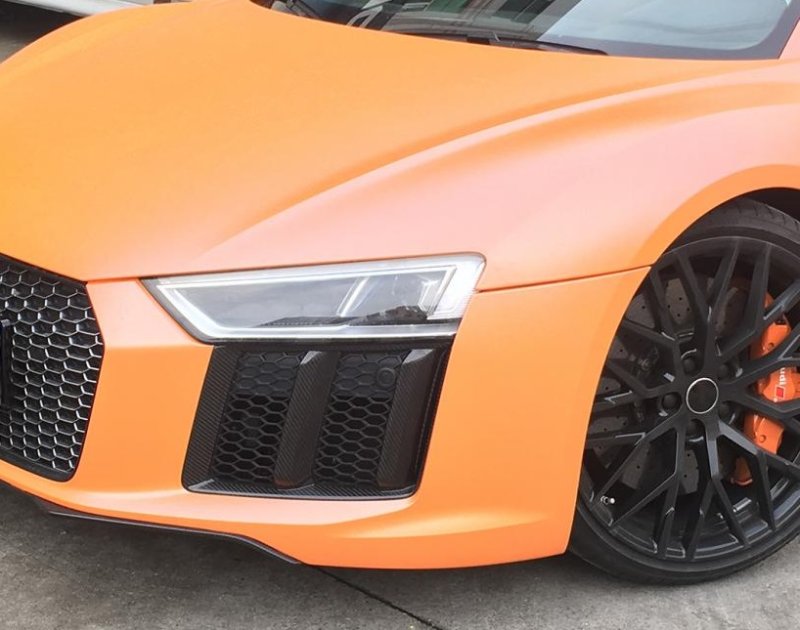 画像1: ドライカーボン◆アウディ 4S R8 前期 16-19用 フロントカーボンダクトカバーセット/エクステンション/エアアウトレット/綾織カーボン/パフォーマンス/アブ ト/DTM/LMS (1)