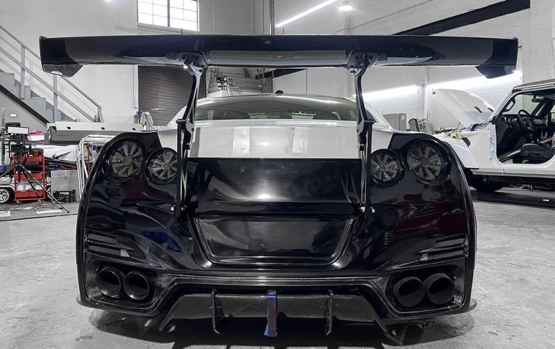 画像4: ◆ニッサン09〜20y R35GT-R用 ライフタイム ハーフカーボンリアバンパーセット/二面カーボン/リアウイング/人気商品/MY12/MY15/MY09/NISSAN/日産/シークレット (4)