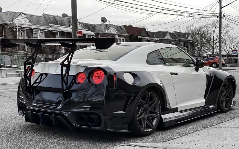 画像5: ◆ニッサン09〜20y R35GT-R用 ライフタイム ハーフカーボンリアバンパーセット/二面カーボン/リアウイング/人気商品/MY12/MY15/MY09/NISSAN/日産/シークレット (5)
