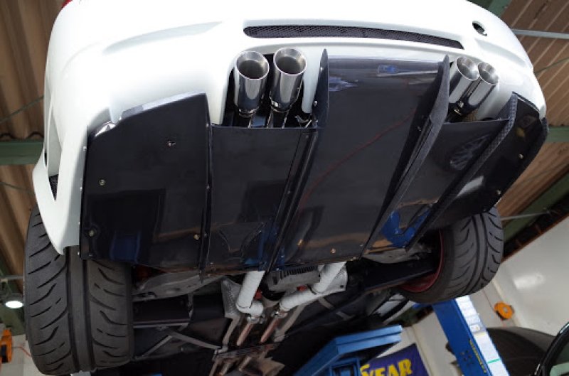 画像1: 人気◆BMW E92 E93 M3用 VRSタイプカーボンディフューザー/ディフェーザー/軽量化/M3DTM/アンダーリップ/E92M3/E93M3 (1)