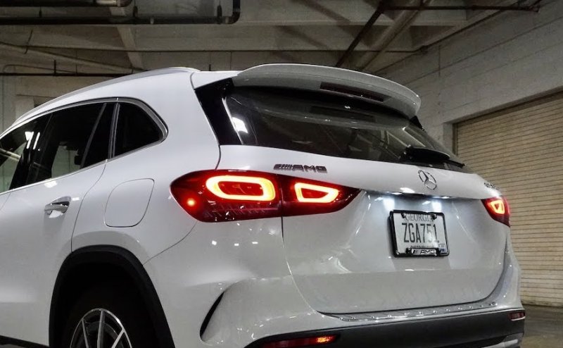 画像1: ◆M.ベンツ H247 GLA 用 35AMGタイプリアカーボンルーフスポイラー/リアウイング/カーボンエアロ/本物カーボン/リアスポイラー/ドレスアップ/GLA250/GLA45/ (1)